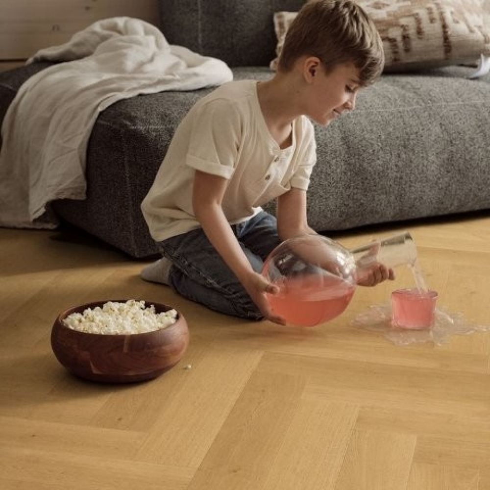 Stratifié Chêne Héritage 4V 655x131/8 mm