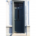 Porte en bois, dessin sur mesure et fers forgés récupérés - Profel