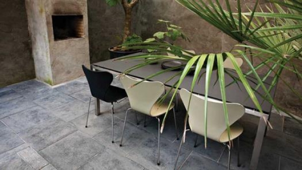 Avignon Black
