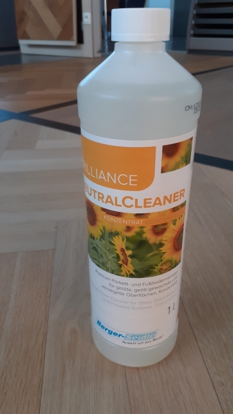 Entretien parquet huilé et vitrifié: Neutral Cleaner concentré 1L