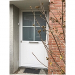 Porte en aluminium et allège en panneau escalier - Profel